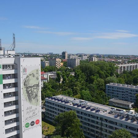 Babilon Hostel Krakow Bagian luar foto